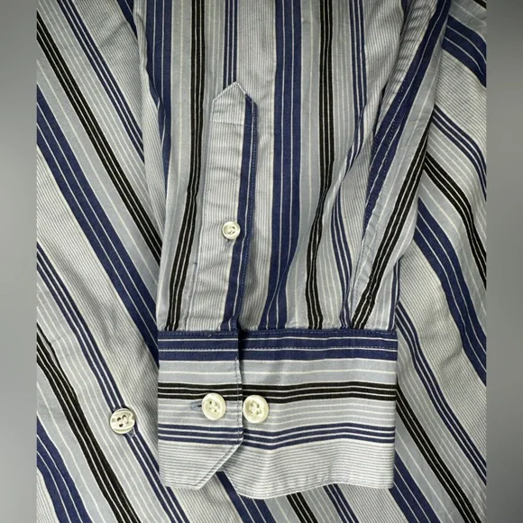 🔹Claiborne Striped Long sleeve Button down XLT - Picture 9 of 11